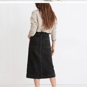 Black denim skirt with stretch